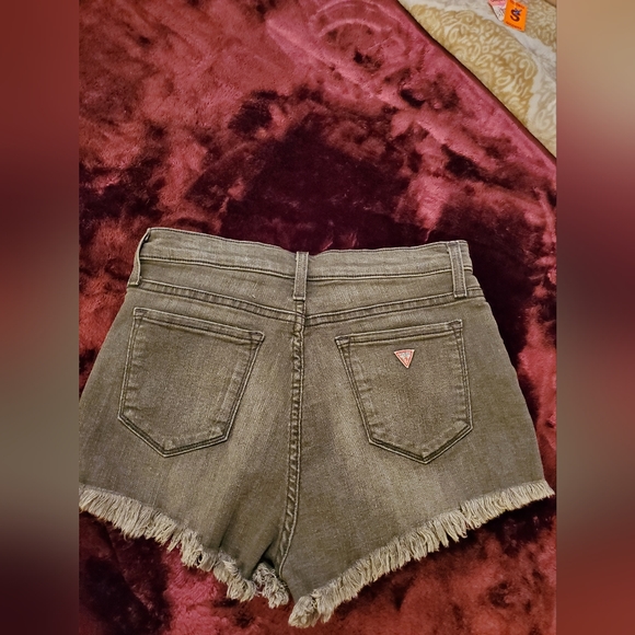 Shorts - Picture 2 of 3